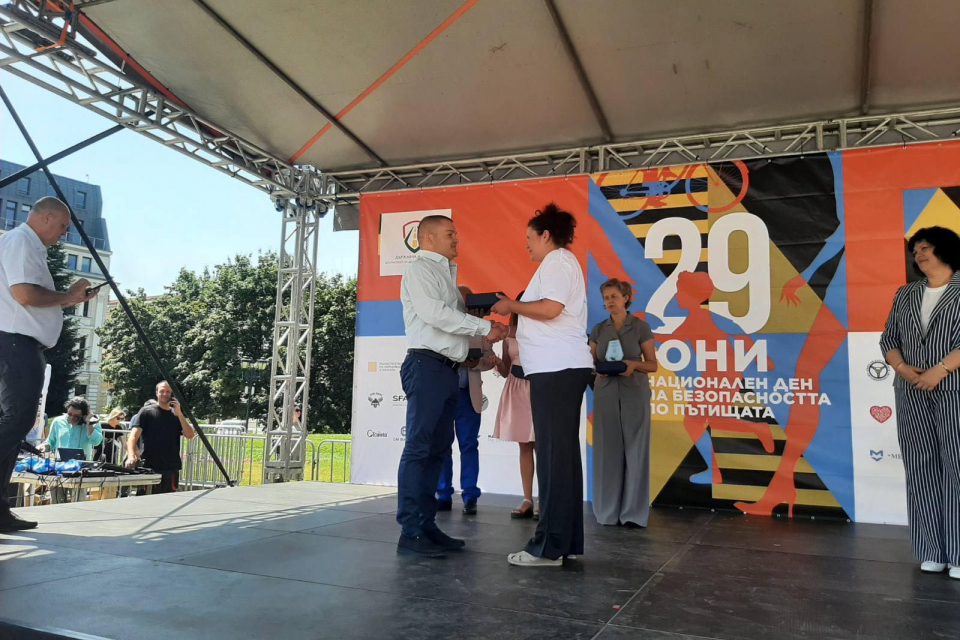 
Община Сливен е носител на годишната награда на Държавната агенция по безопасност на движението за голяма община с активен принос към защита на уязвимите...